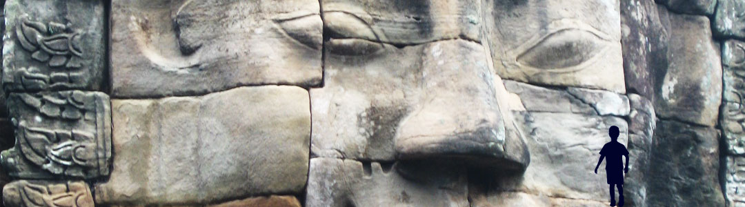 photo d'un visage sculpté dans la pierre illustrant le concept de réification
